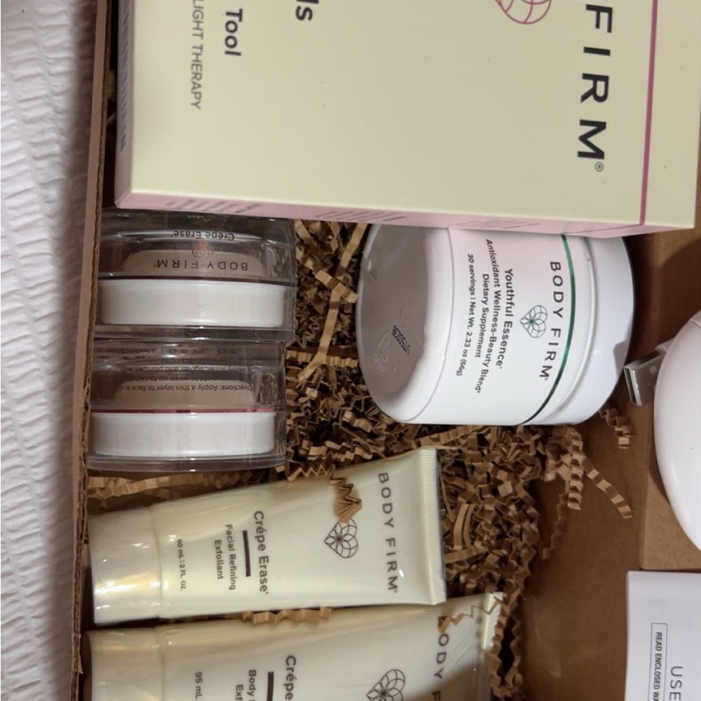 Body Firm Skincare Tool Set - Cream and Body Firm skin care by Medicube